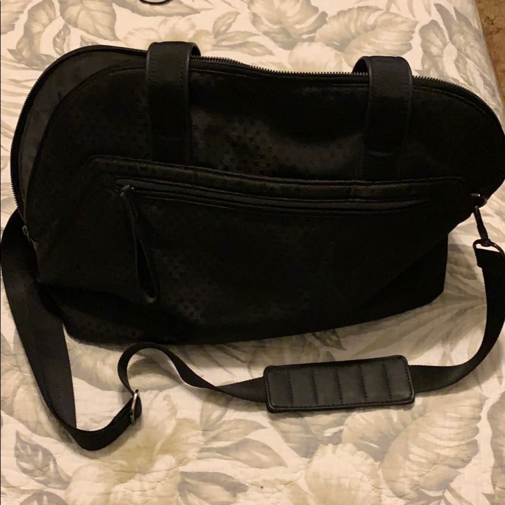 Lululemon duffle bag!